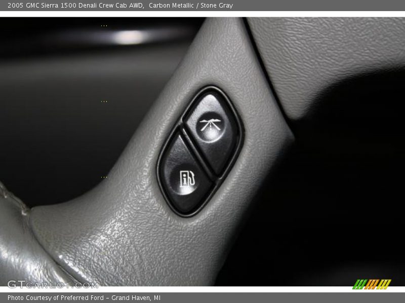 Carbon Metallic / Stone Gray 2005 GMC Sierra 1500 Denali Crew Cab AWD