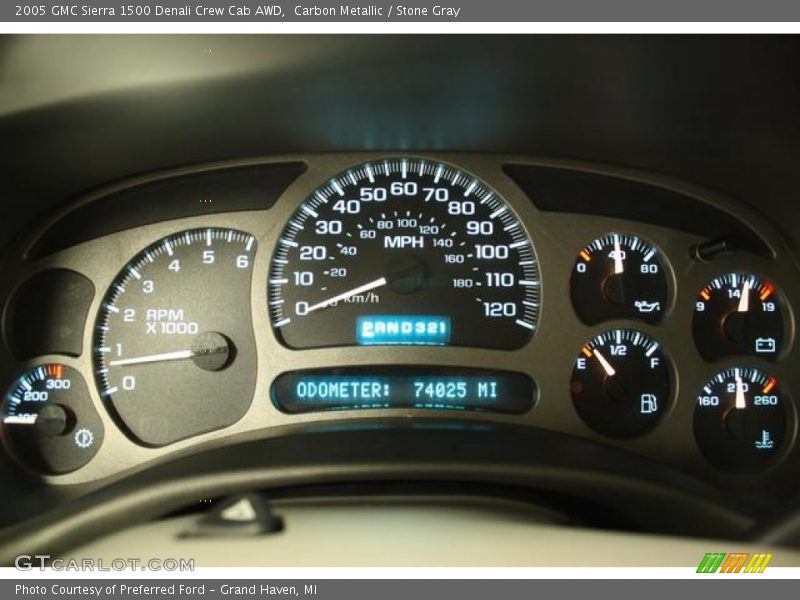 Carbon Metallic / Stone Gray 2005 GMC Sierra 1500 Denali Crew Cab AWD