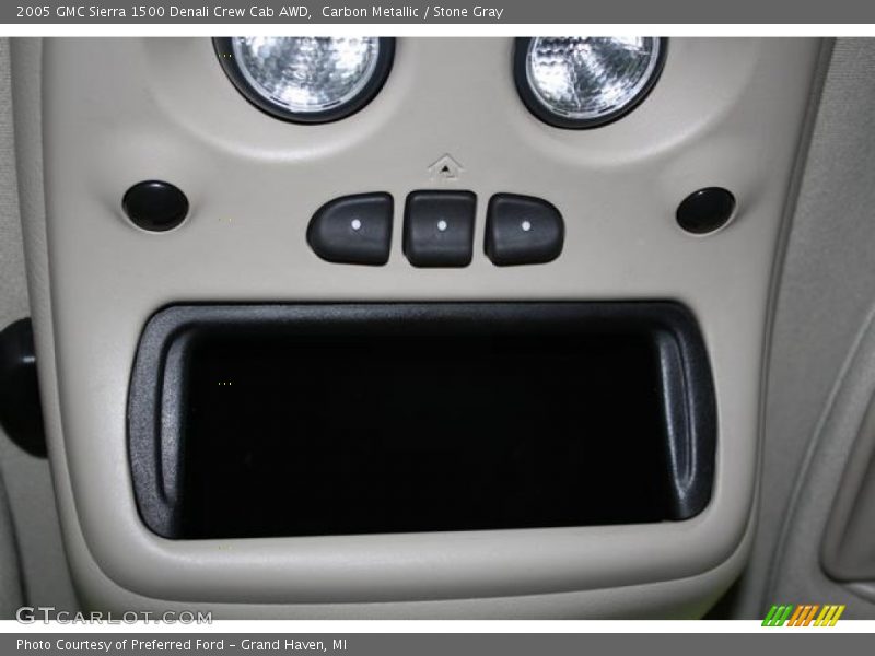 Carbon Metallic / Stone Gray 2005 GMC Sierra 1500 Denali Crew Cab AWD