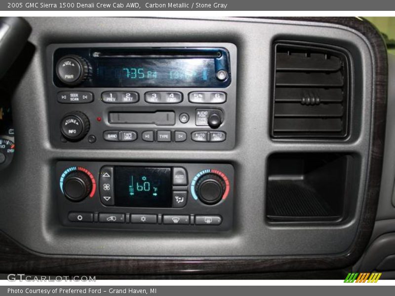 Carbon Metallic / Stone Gray 2005 GMC Sierra 1500 Denali Crew Cab AWD