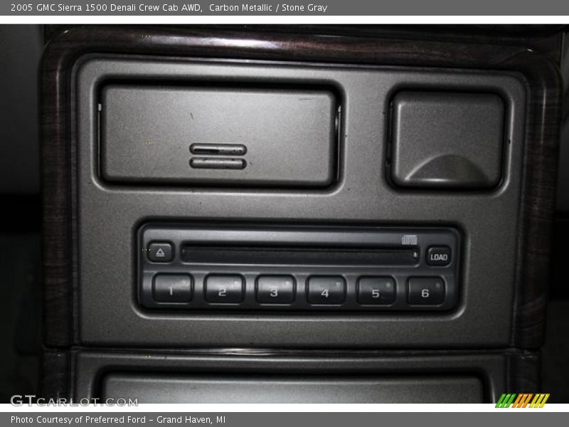 Carbon Metallic / Stone Gray 2005 GMC Sierra 1500 Denali Crew Cab AWD