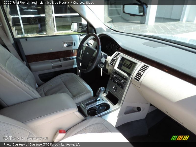 Light Ice Blue Metallic / Charcoal Black 2009 Ford Flex Limited