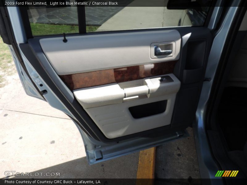 Light Ice Blue Metallic / Charcoal Black 2009 Ford Flex Limited