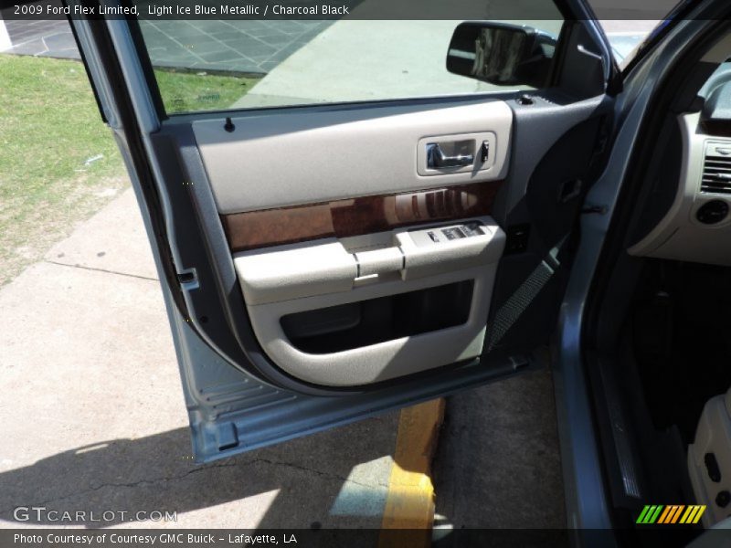 Light Ice Blue Metallic / Charcoal Black 2009 Ford Flex Limited