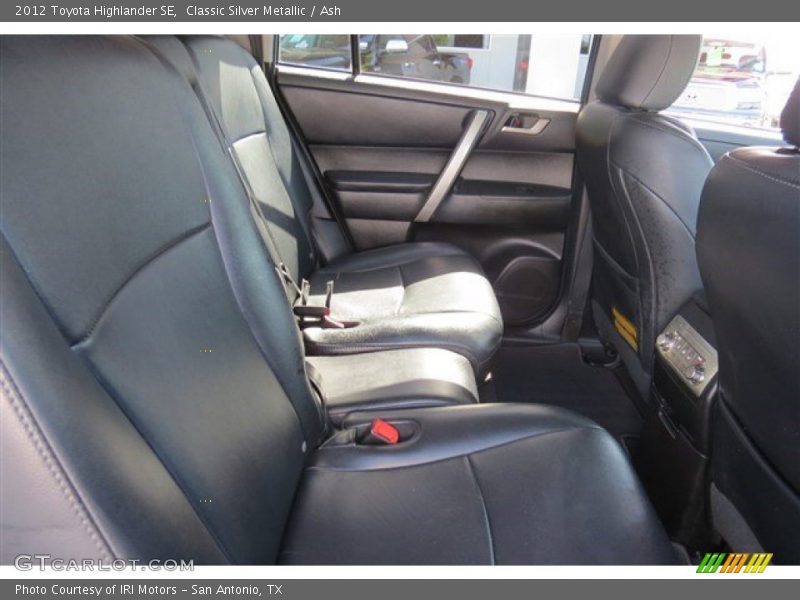 Classic Silver Metallic / Ash 2012 Toyota Highlander SE