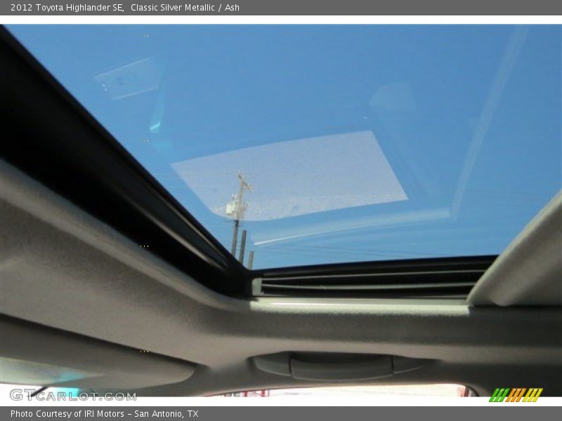 Classic Silver Metallic / Ash 2012 Toyota Highlander SE