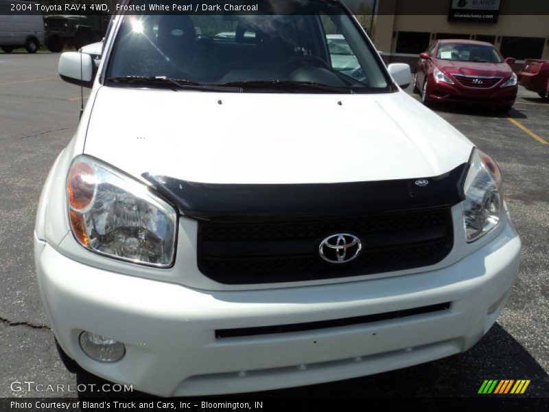 Frosted White Pearl / Dark Charcoal 2004 Toyota RAV4 4WD