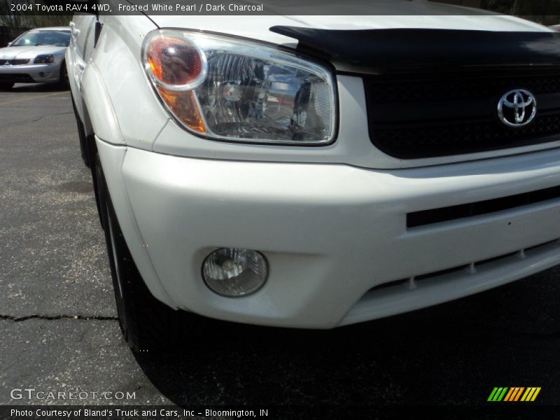 Frosted White Pearl / Dark Charcoal 2004 Toyota RAV4 4WD