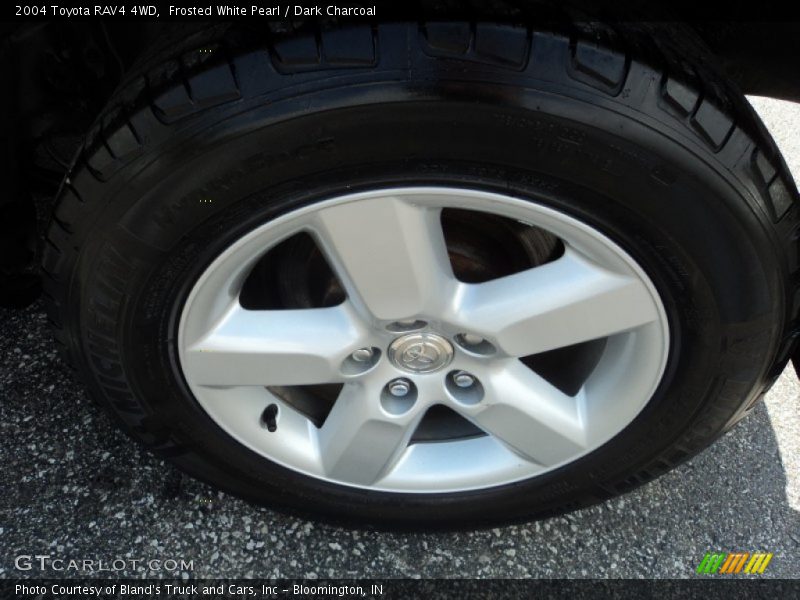 Frosted White Pearl / Dark Charcoal 2004 Toyota RAV4 4WD