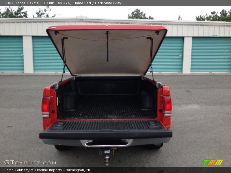 Flame Red / Dark Slate Gray 2004 Dodge Dakota SLT Club Cab 4x4