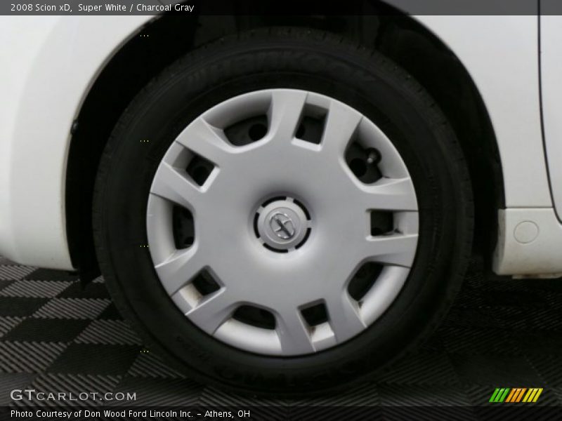 Super White / Charcoal Gray 2008 Scion xD