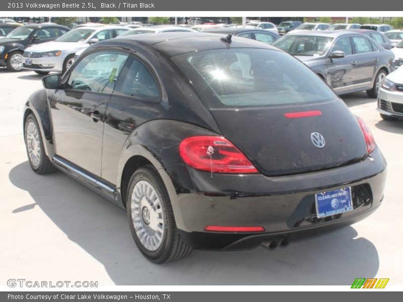 Black / Titan Black 2013 Volkswagen Beetle 2.5L