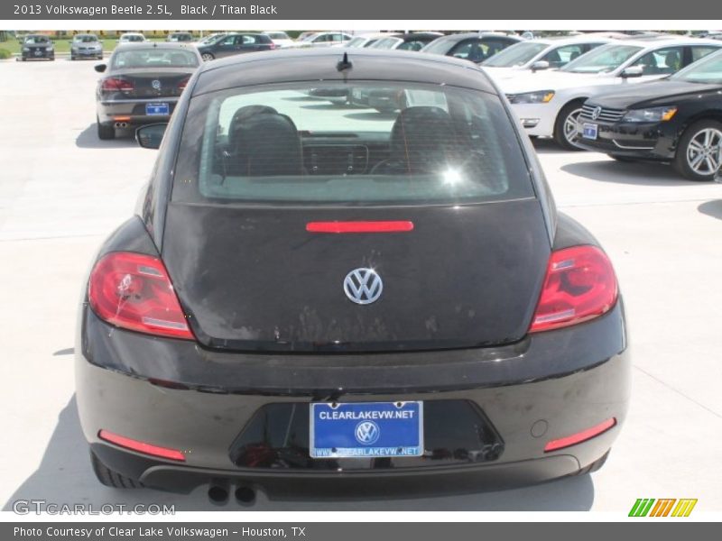 Black / Titan Black 2013 Volkswagen Beetle 2.5L