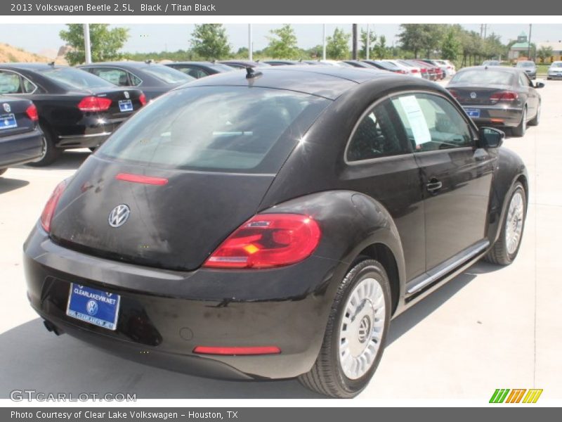 Black / Titan Black 2013 Volkswagen Beetle 2.5L