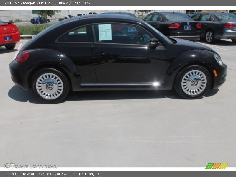 Black / Titan Black 2013 Volkswagen Beetle 2.5L
