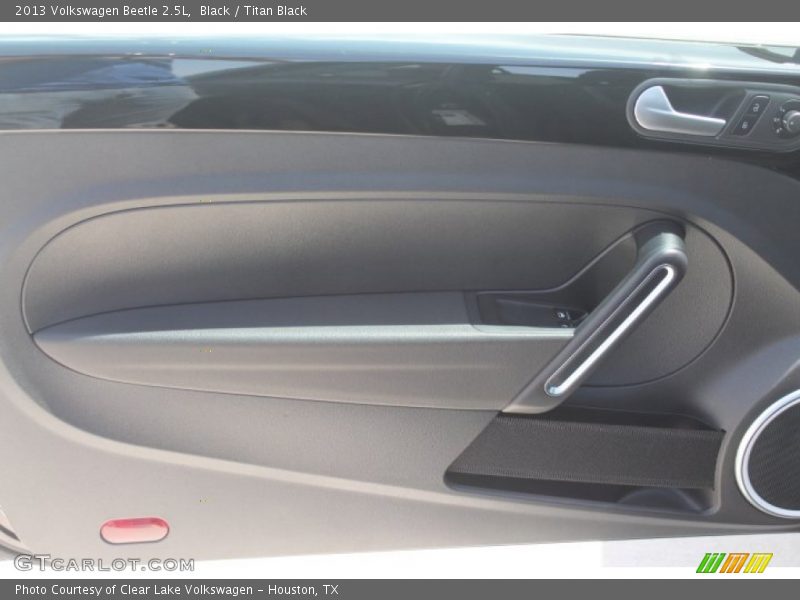 Black / Titan Black 2013 Volkswagen Beetle 2.5L
