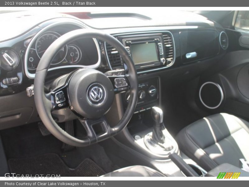 Black / Titan Black 2013 Volkswagen Beetle 2.5L
