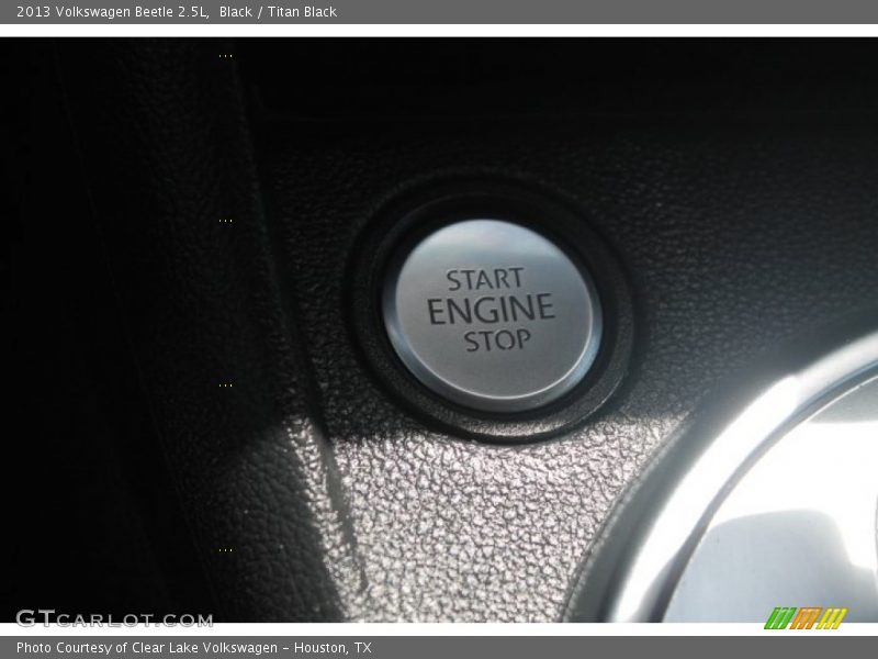 Black / Titan Black 2013 Volkswagen Beetle 2.5L