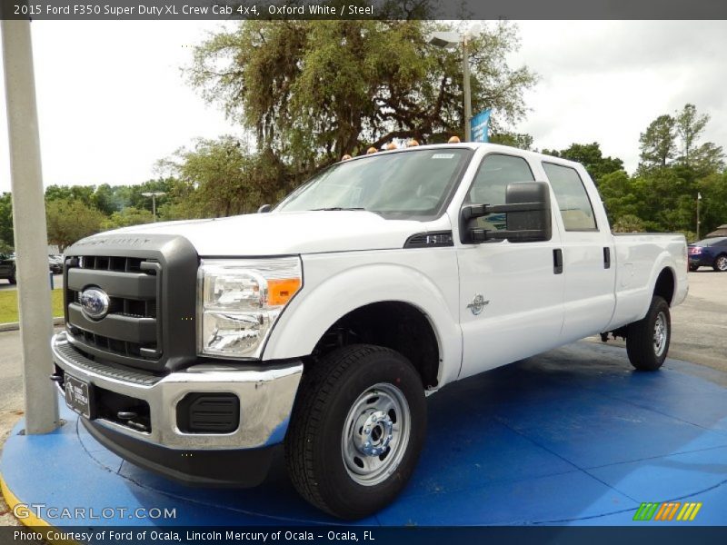 Front 3/4 View of 2015 F350 Super Duty XL Crew Cab 4x4