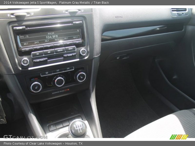 Platinum Gray Metallic / Titan Black 2014 Volkswagen Jetta S SportWagen