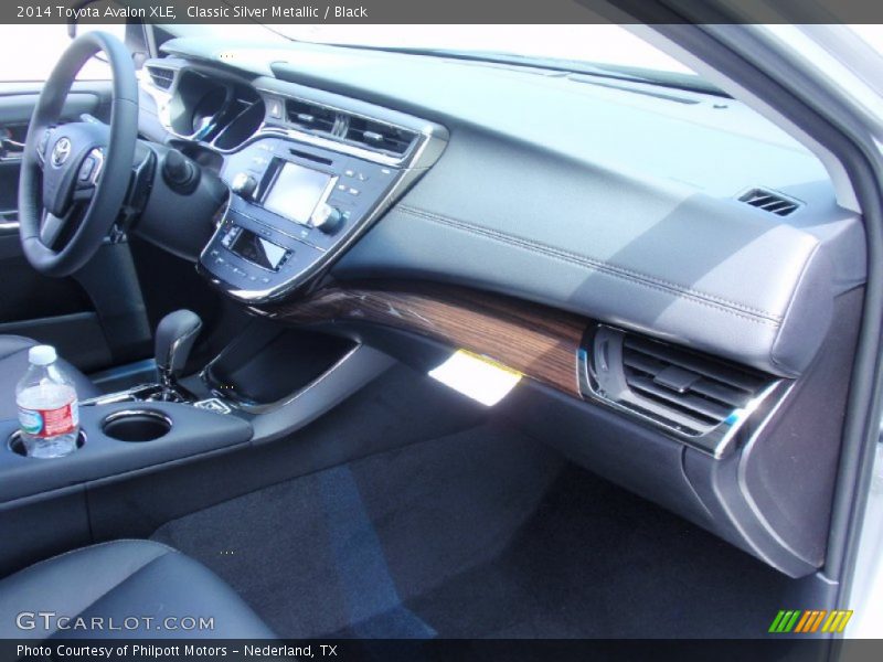 Classic Silver Metallic / Black 2014 Toyota Avalon XLE