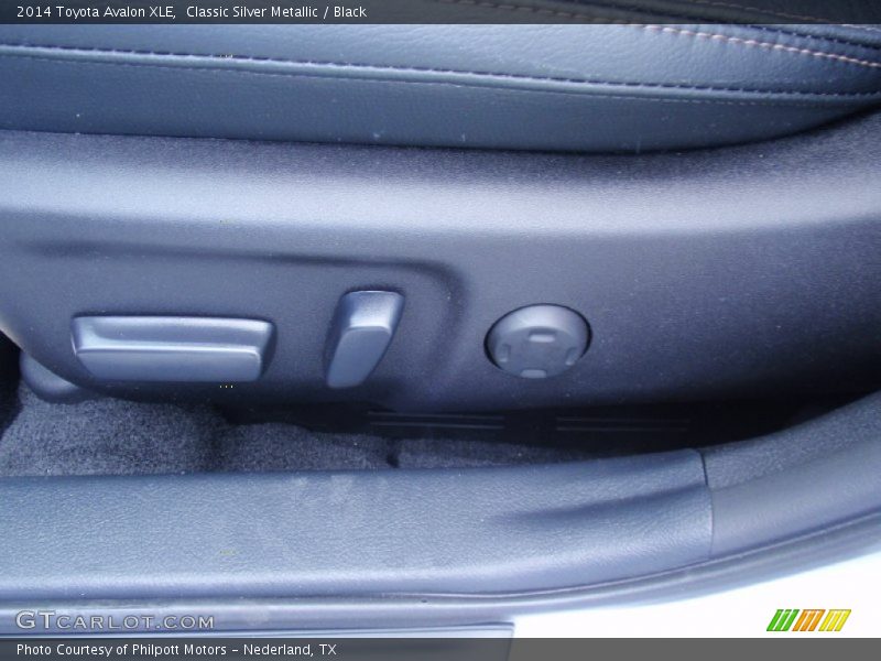 Classic Silver Metallic / Black 2014 Toyota Avalon XLE