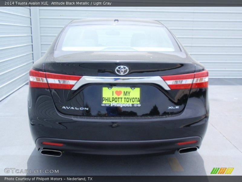 Attitude Black Metallic / Light Gray 2014 Toyota Avalon XLE
