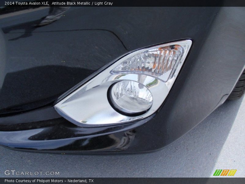 Attitude Black Metallic / Light Gray 2014 Toyota Avalon XLE