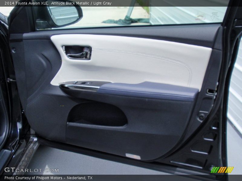 Attitude Black Metallic / Light Gray 2014 Toyota Avalon XLE