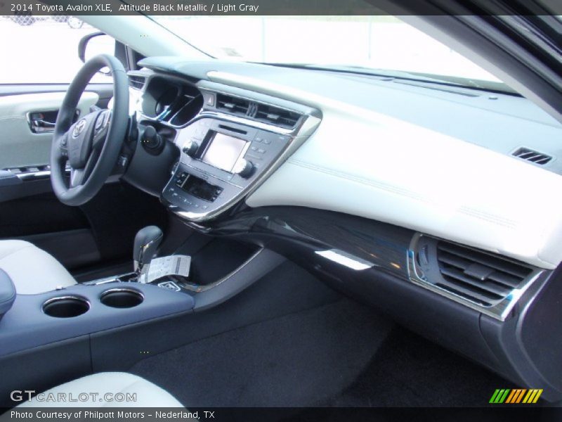 Attitude Black Metallic / Light Gray 2014 Toyota Avalon XLE