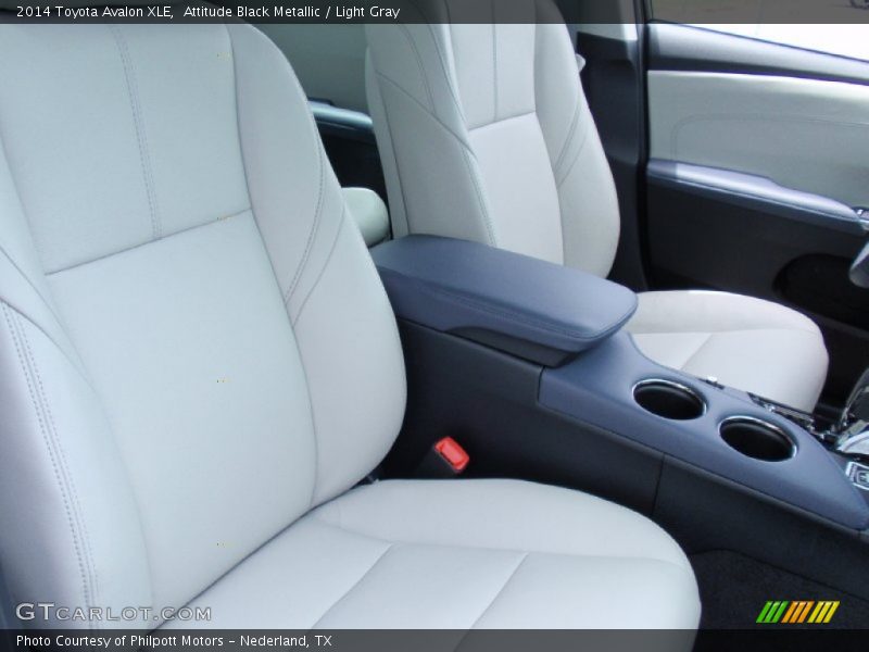 Attitude Black Metallic / Light Gray 2014 Toyota Avalon XLE