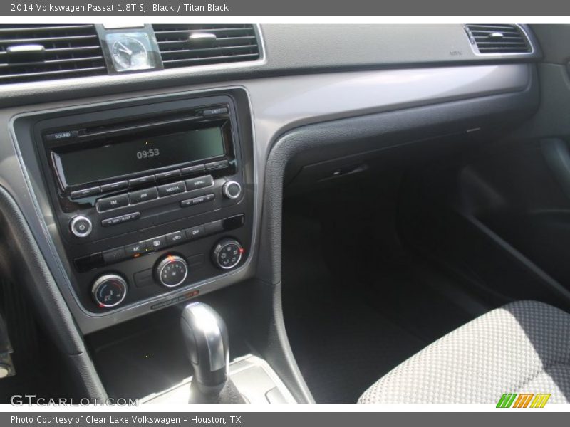 Black / Titan Black 2014 Volkswagen Passat 1.8T S