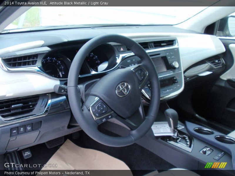 Attitude Black Metallic / Light Gray 2014 Toyota Avalon XLE