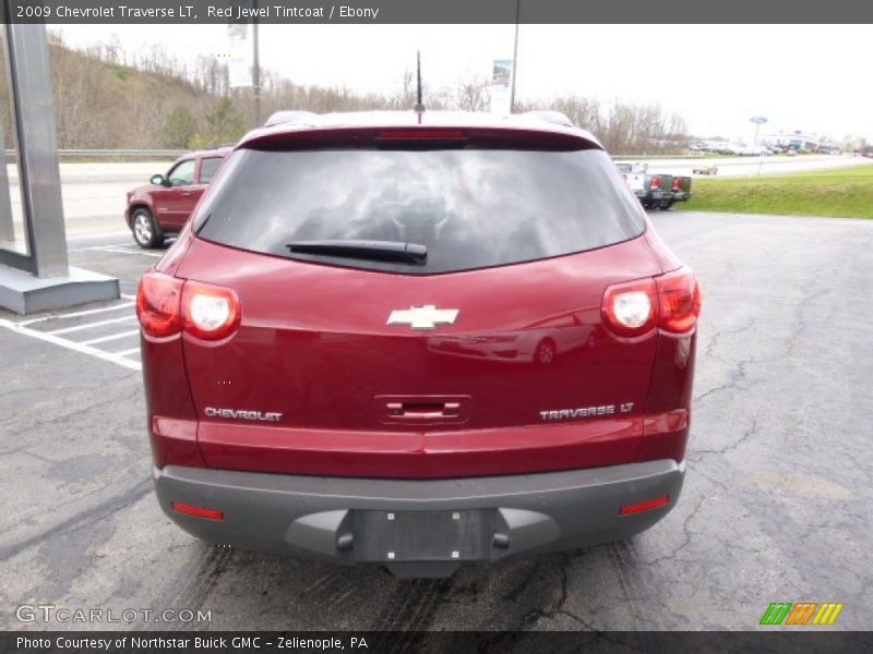 Red Jewel Tintcoat / Ebony 2009 Chevrolet Traverse LT
