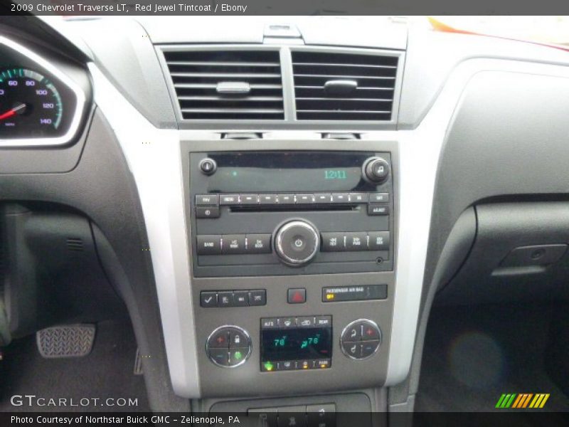 Red Jewel Tintcoat / Ebony 2009 Chevrolet Traverse LT