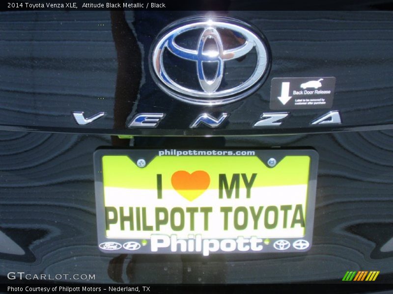 Attitude Black Metallic / Black 2014 Toyota Venza XLE