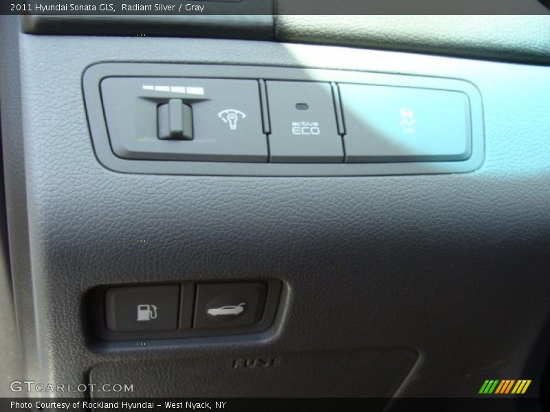 Radiant Silver / Gray 2011 Hyundai Sonata GLS