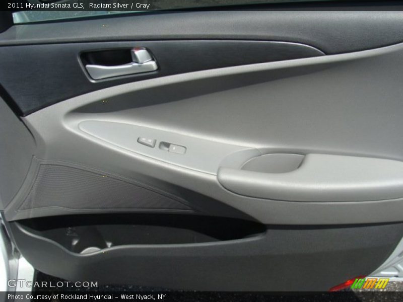Radiant Silver / Gray 2011 Hyundai Sonata GLS