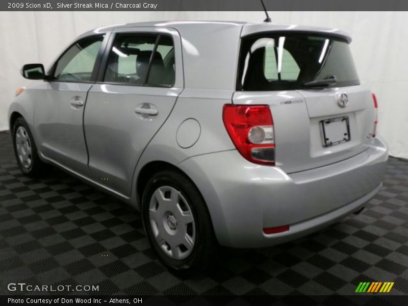 Silver Streak Mica / Charcoal Gray 2009 Scion xD
