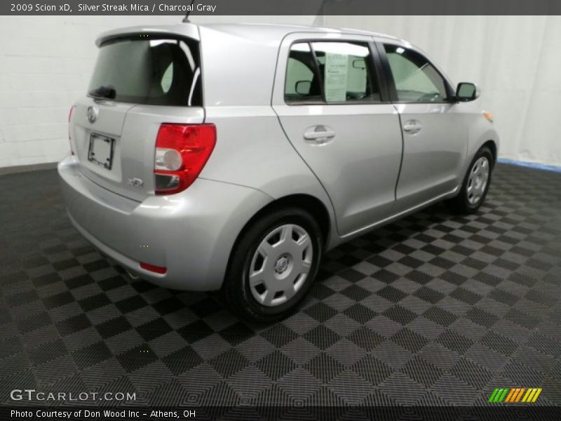 Silver Streak Mica / Charcoal Gray 2009 Scion xD