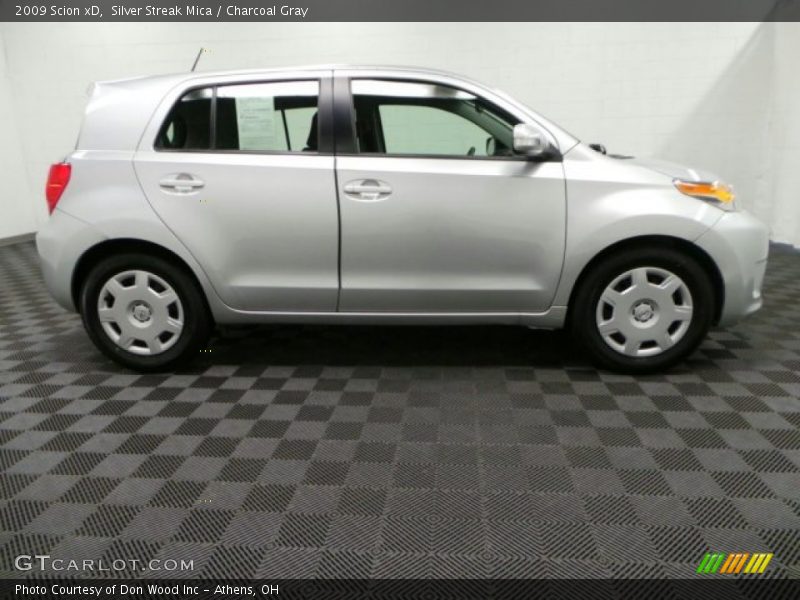Silver Streak Mica / Charcoal Gray 2009 Scion xD