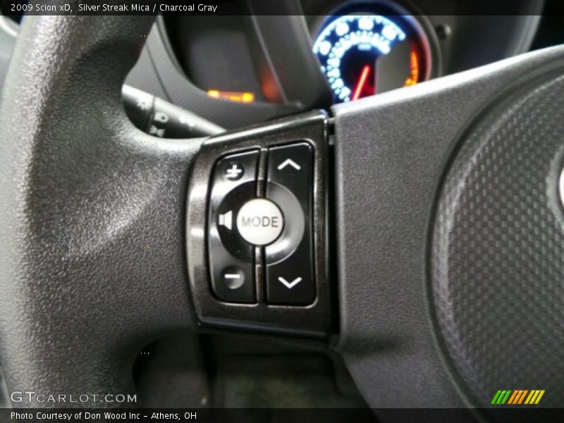 Silver Streak Mica / Charcoal Gray 2009 Scion xD