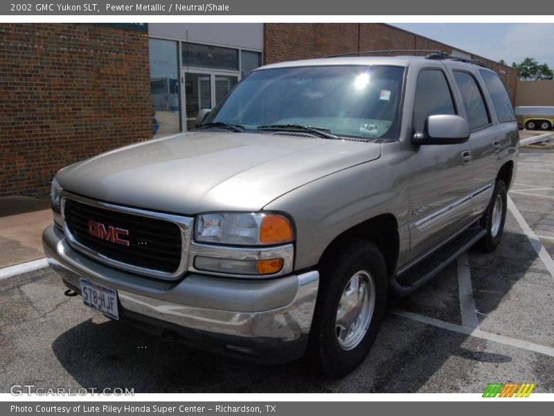 Pewter Metallic / Neutral/Shale 2002 GMC Yukon SLT