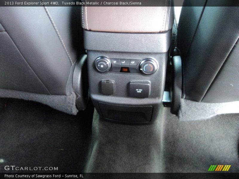 Tuxedo Black Metallic / Charcoal Black/Sienna 2013 Ford Explorer Sport 4WD