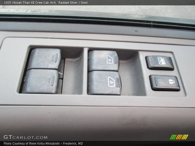 Radiant Silver / Steel 2005 Nissan Titan XE Crew Cab 4x4