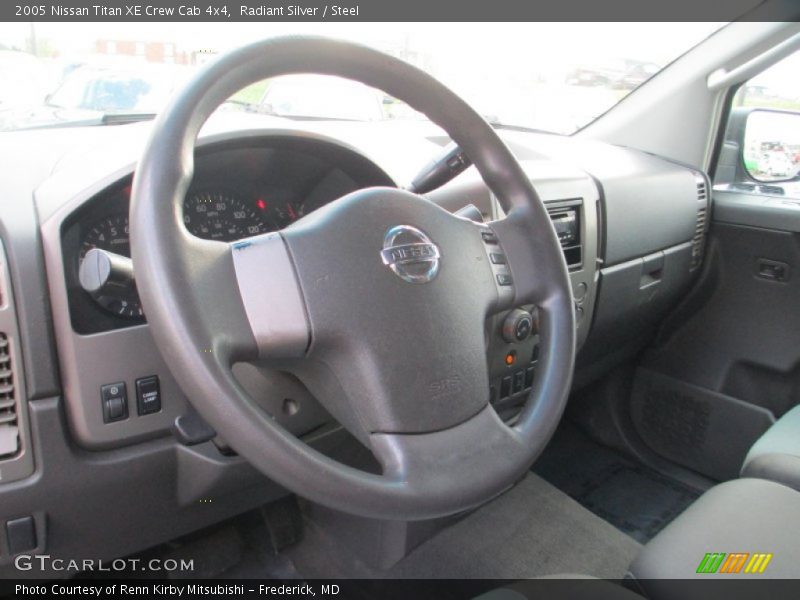 Radiant Silver / Steel 2005 Nissan Titan XE Crew Cab 4x4
