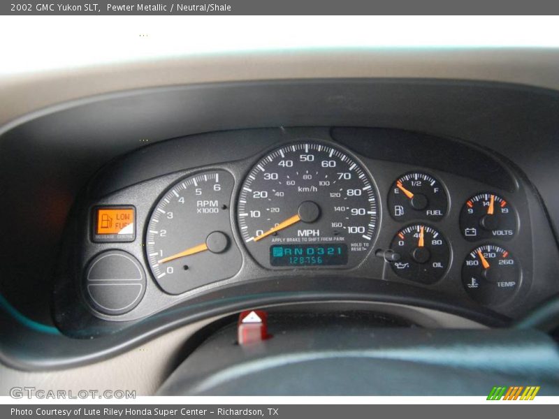 Pewter Metallic / Neutral/Shale 2002 GMC Yukon SLT