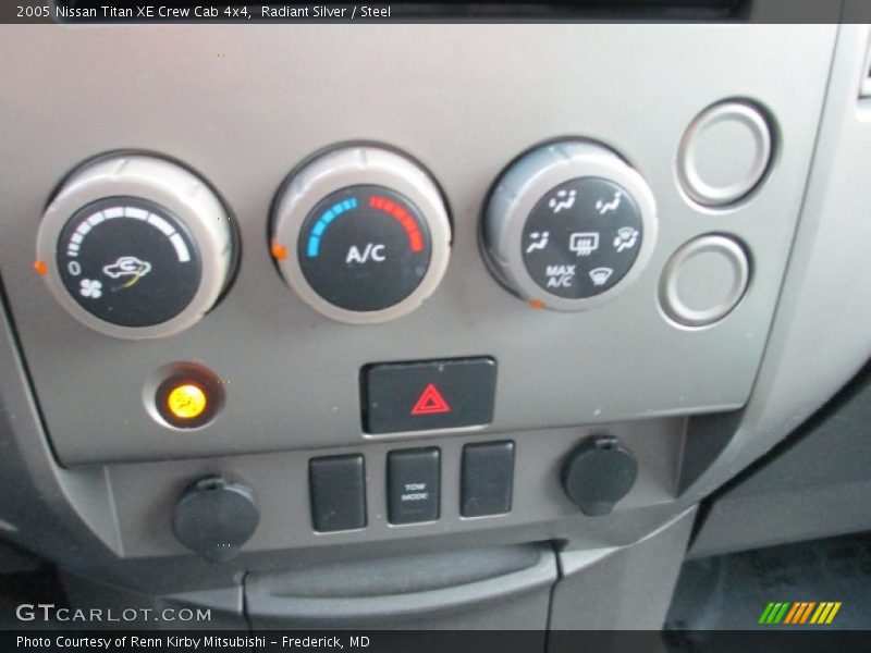 Radiant Silver / Steel 2005 Nissan Titan XE Crew Cab 4x4