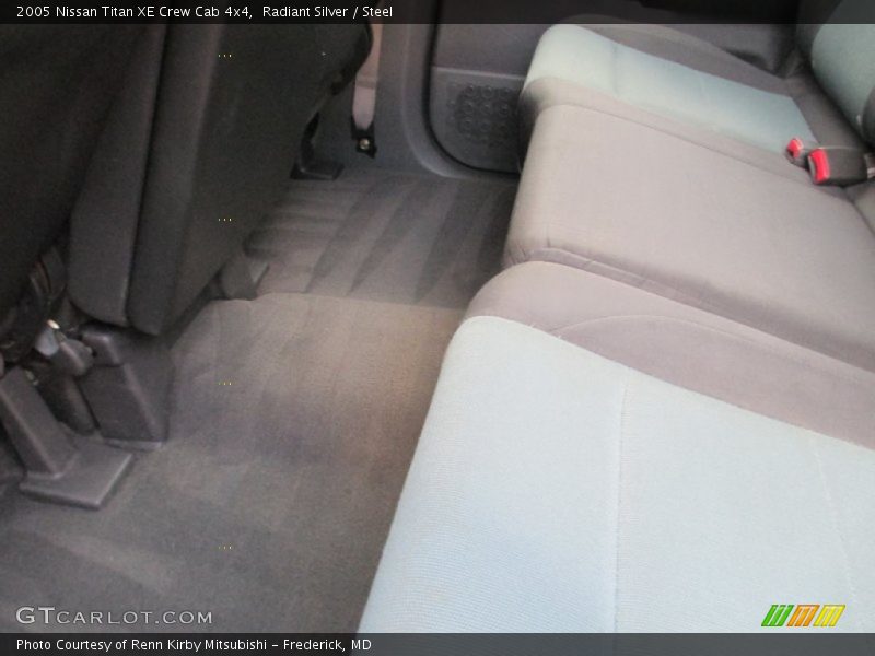 Radiant Silver / Steel 2005 Nissan Titan XE Crew Cab 4x4