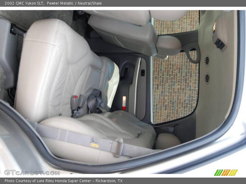 Pewter Metallic / Neutral/Shale 2002 GMC Yukon SLT